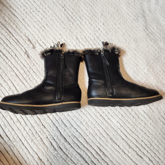 Next Girls Black Faux Fur Trim and Tassel Inner Zip Down Boots Size 13.5 - Picture 3 of 6